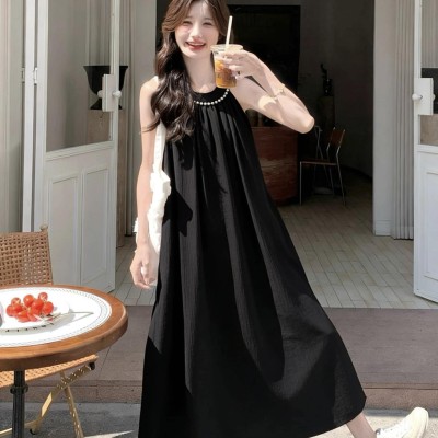 挂脖珍珠宽松连衣裙